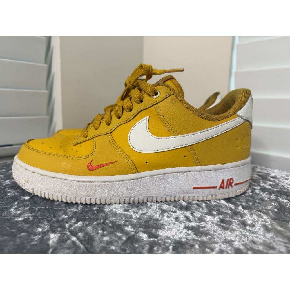 Nike Air Force 1 Low GS Yellow White Youth 8Y‎ UK 5.5 Sneakers - Picture 3 of 9